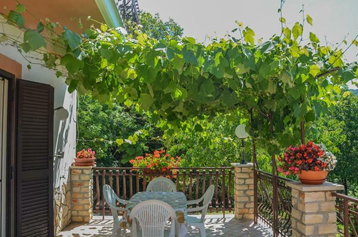 Bed and Breakfast Casa Lieta Субьяко Экстерьер фото
