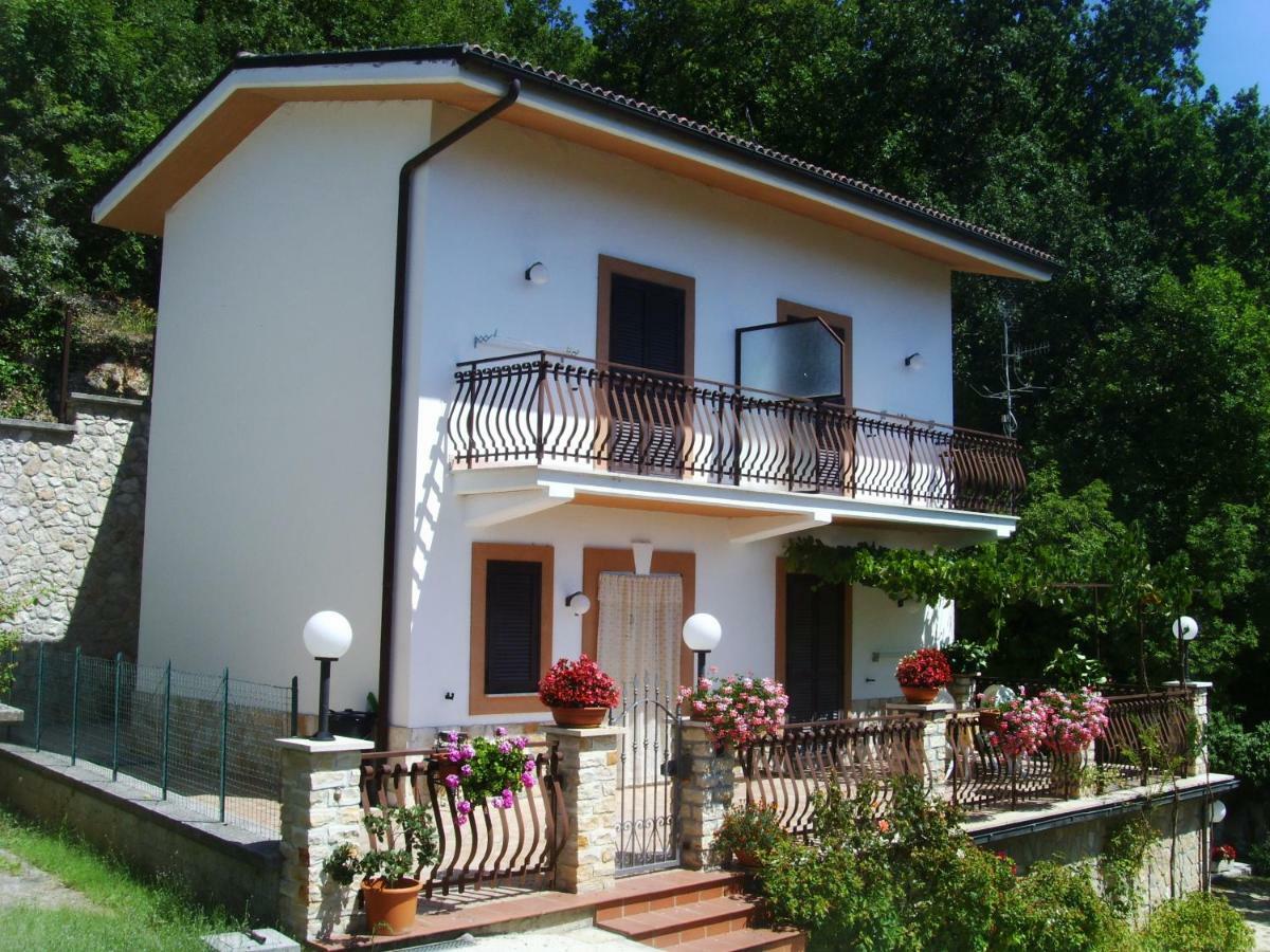Bed and Breakfast Casa Lieta Субьяко Экстерьер фото